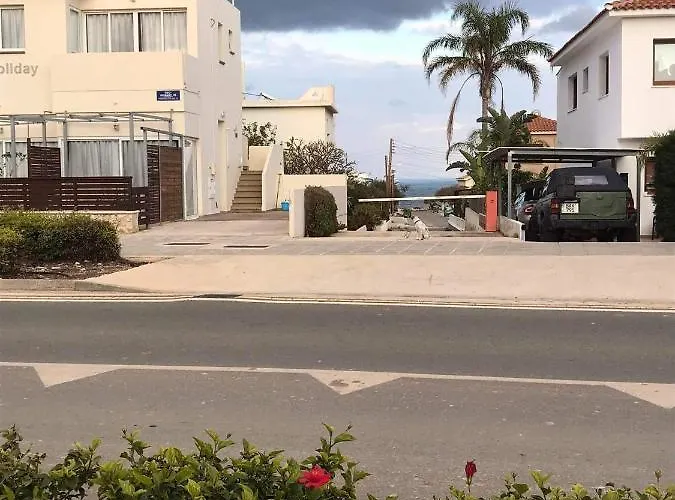 Sunny By Konnos Paralimni