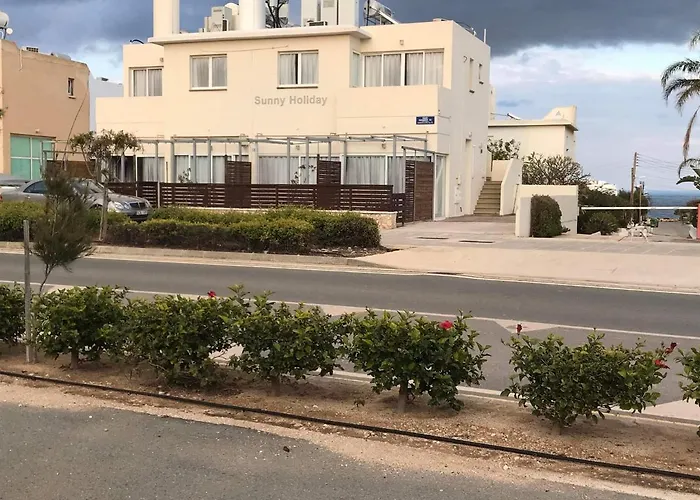 Sunny By Konnos * Paralimni