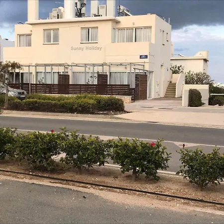 Sunny By Konnos * Paralimni